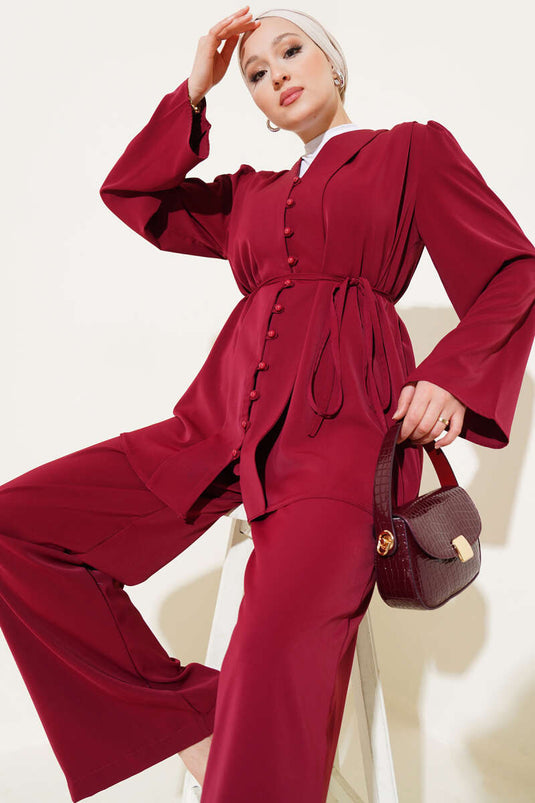 طقم تونيك بريتي من قطعتين بأزرار وحزام، أحمر كلاريت