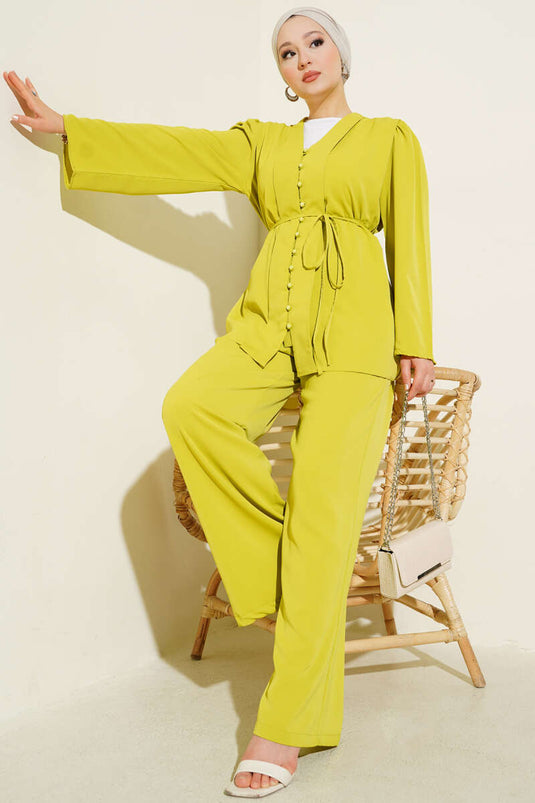 طقم مكون من قطعتين من التونيك البريطاني بأزرار ورباط، لون أخضر زيتوني