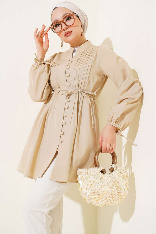 تونيك لاتيه بريطاني بأزرار مضلعة