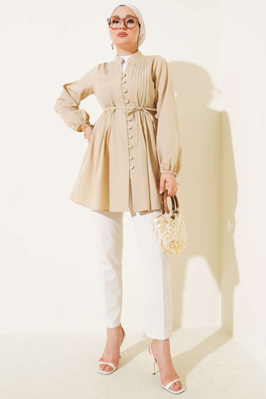 تونيك لاتيه بريطاني بأزرار مضلعة