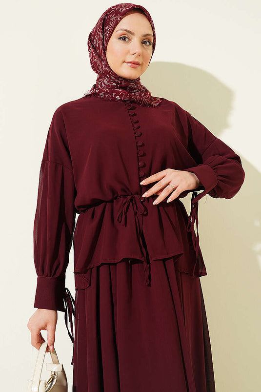 Conjunto doble con falda de gasa y botones Brit en burdeos