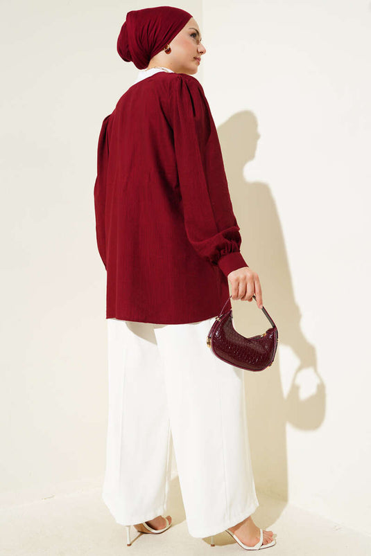 Chemise bordeaux à col en V avec boutons britanniques