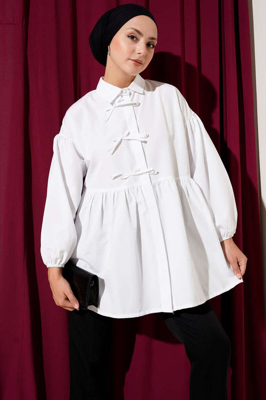 Brit Hemd mit Schleife und Knopfdetail in Weiß