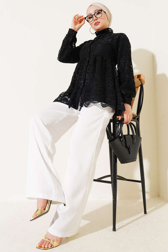 Chemise boutonnée brodée sur le devant noire