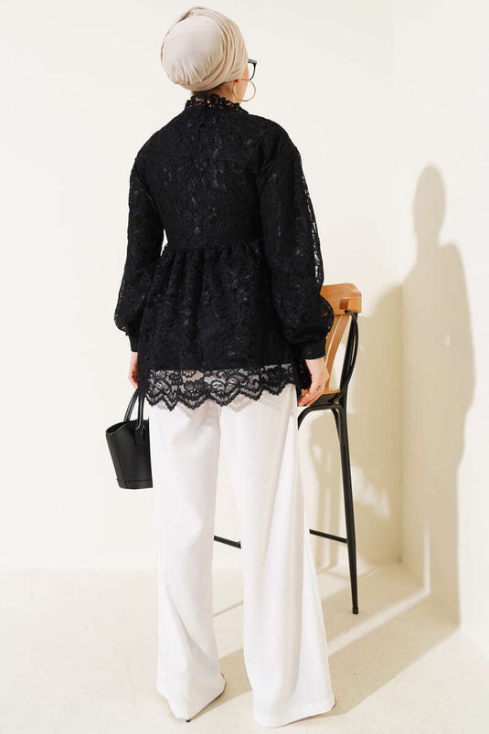 Chemise boutonnée brodée sur le devant noire