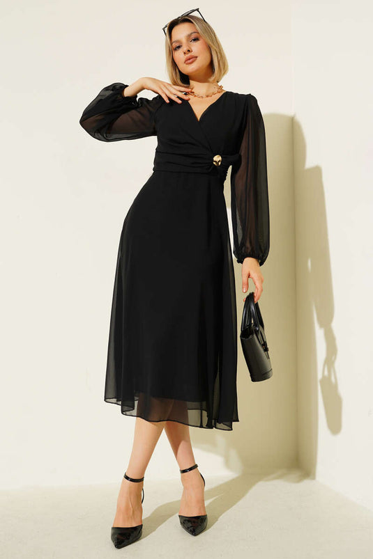 Kleid mit Bronzdetails und V-Ausschnitt, Schwarz