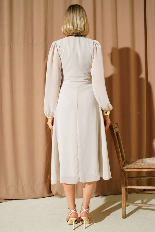 Bronş Detaylı V Yaka Elbise Taş