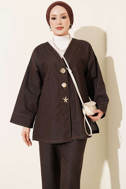 Ensemble Marron Avec Broche Et Accessoire De Veste