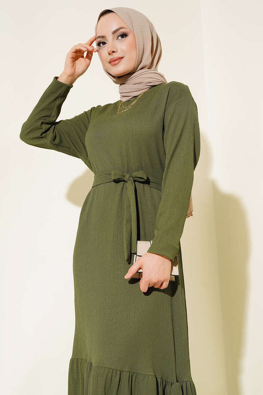 Robe plissée à volants avec ceinture kaki