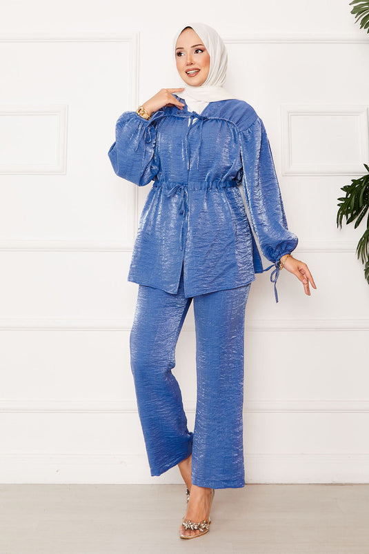 بدلة كيمونو نيلي مع خصر نفق وتفاصيل مجمعة