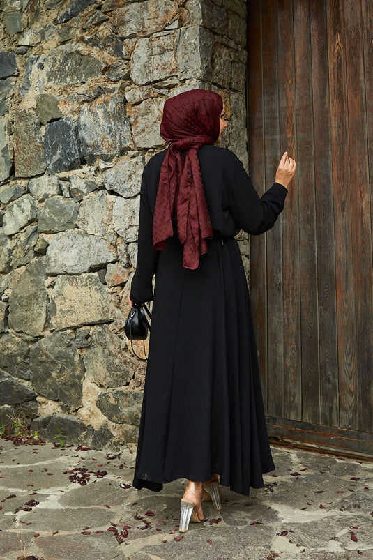 Tailleur jupe froncée et détaillée noire