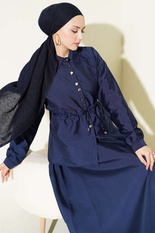Zweiteiliges Set mit Raffdetail aus Fallschirmstoff, Marineblau