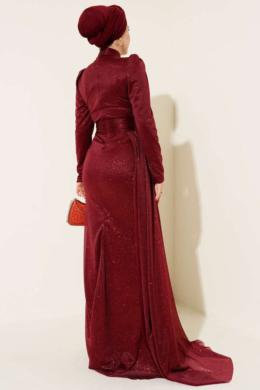 فستان سهرة بلمعة مع تفاصيل التجميع بلون خمري