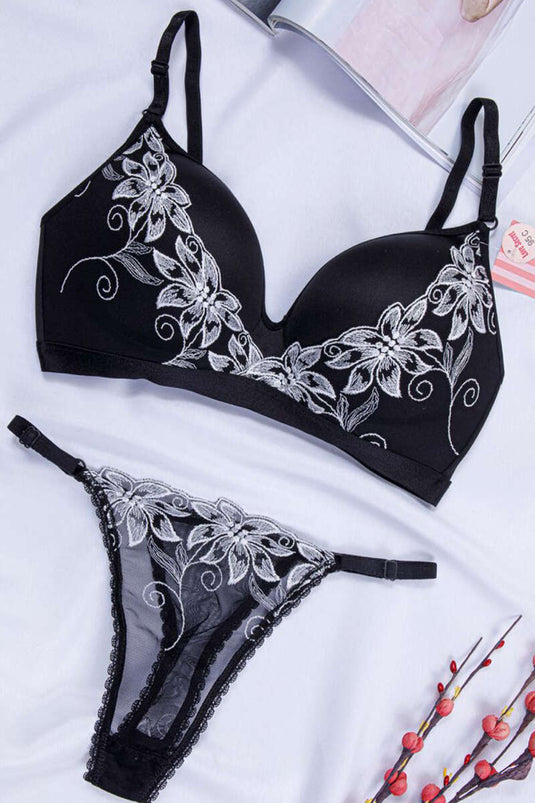 C Cup Dantelli Desteksiz Lotus Sütyen Takım Siyah Beyaz