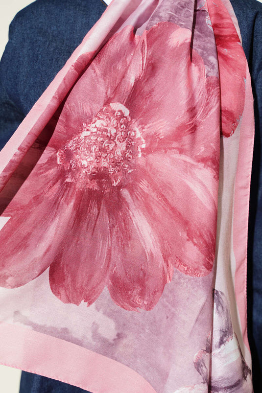 Camellia Patterned Shawl Pink