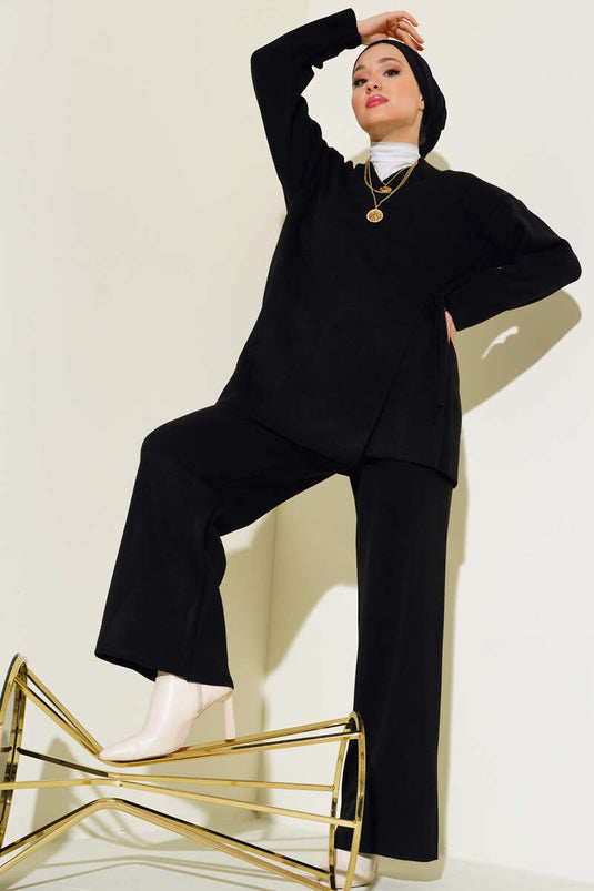 طقم محبوك مع ربط متقاطع باللون الأسود