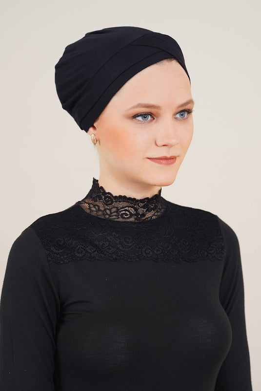 Cross-Banded Black Bonnet