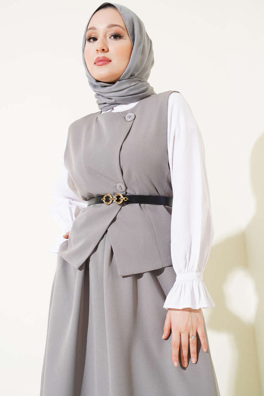 Costume deux pièces à jupe et ceinture à boutons croisés gris