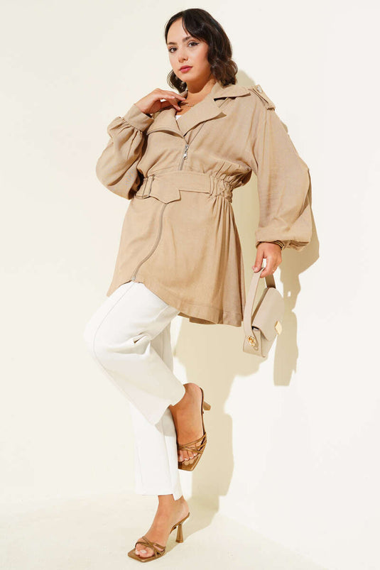 جاكيت بحزام وسحاب قطري بلون الجمل