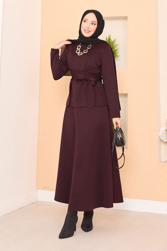 Stijlvol hijab-rokpak met kruisriem, bordeauxrood