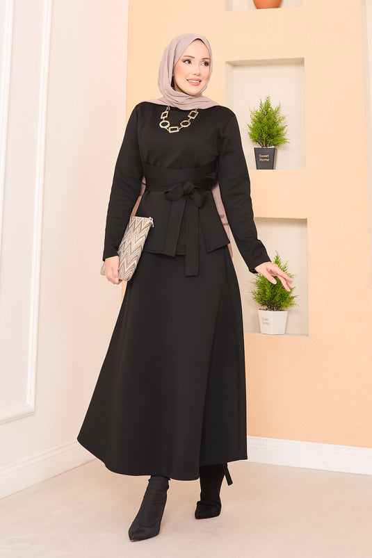 Ensemble jupe hijab élégant avec ceinture croisée en noir