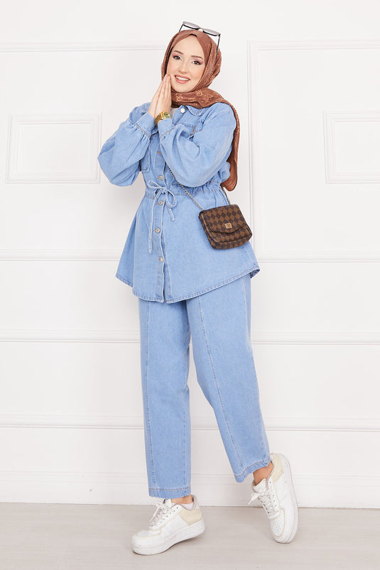 طقم حجاب جينز برباط مع تفاصيل جيوب وخصر بلون سنو واش