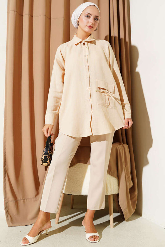 قميص موسلين بلون الجمل مع تفاصيل الجيب