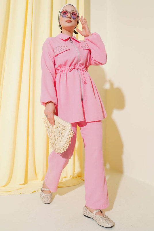 Roze linnen set met klepzakken, steentjesversiering en tailletunnel