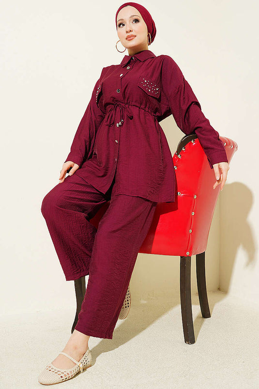 Ensemble deux pièces bordeaux avec ceinture tunnel et fermeture à glissière