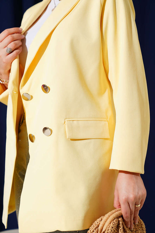 Veste blazer à quatre boutons avec rabats de poche jaune