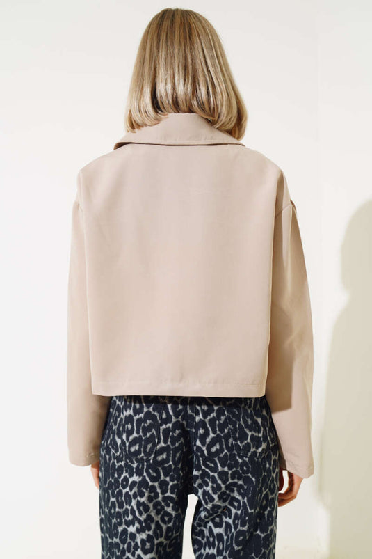 Cep Kapaklı Fermuarlı Kısa Ceket Bej