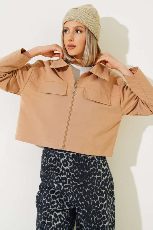 Cep Kapaklı Fermuarlı Kısa Ceket Camel