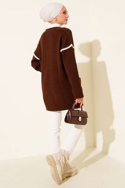 Pocketed Gold Buttoned Knitted Cardigan Brown