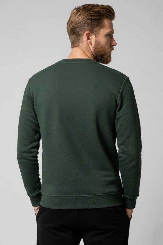 سويت شيرت رجالي مطرز بلون أخضر زيتوني