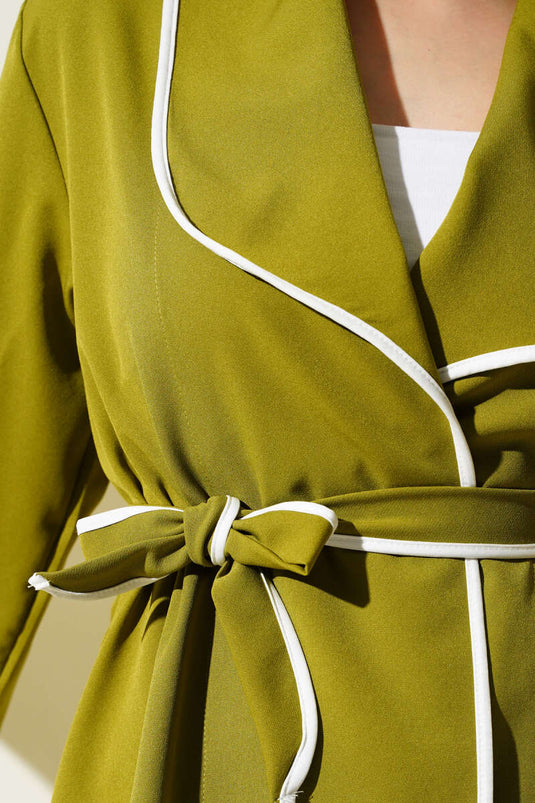 بدلة مكونة من قطعتين بتصميم زهور باللون الأخضر الزيتي