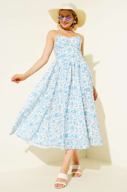 Robe midi à bretelles à motif floral bleue
