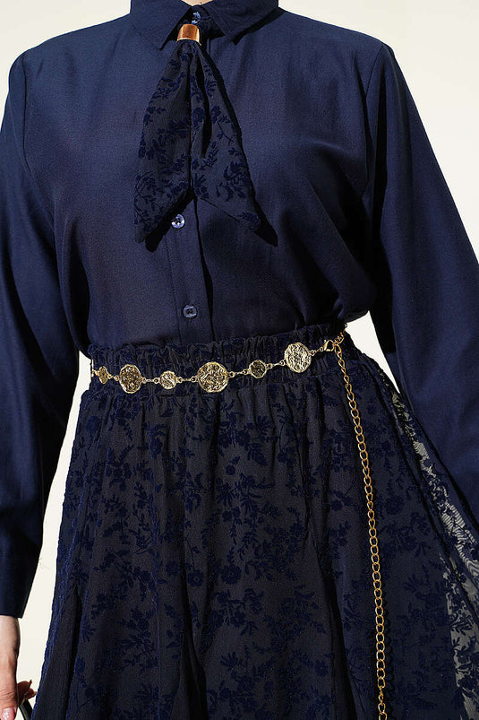 Blaues Set mit Tüllrock und Blumenmuster-Schal