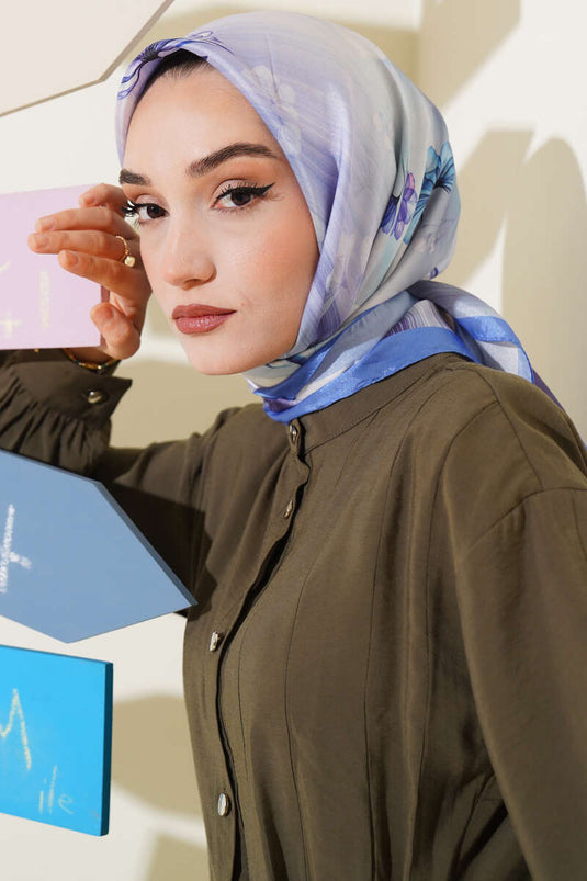 وشاح من قماش التويل بنقشة زهور، أزرق