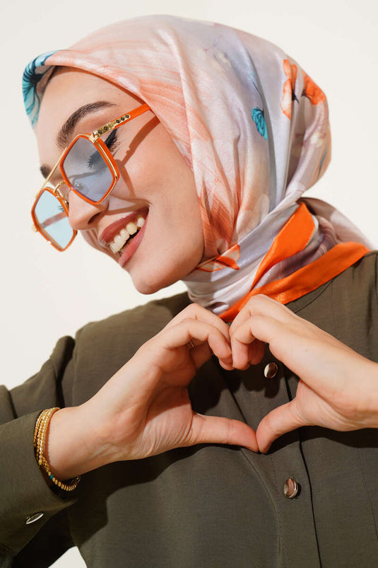 وشاح من قماش التويل بنقشة زهور برتقالي