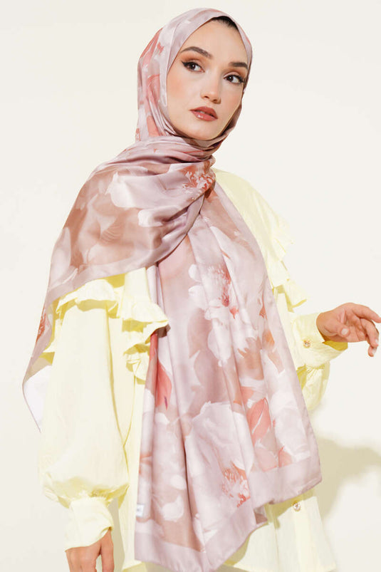 وشاح من قماش التويل بنقشة زهور، لون المنك