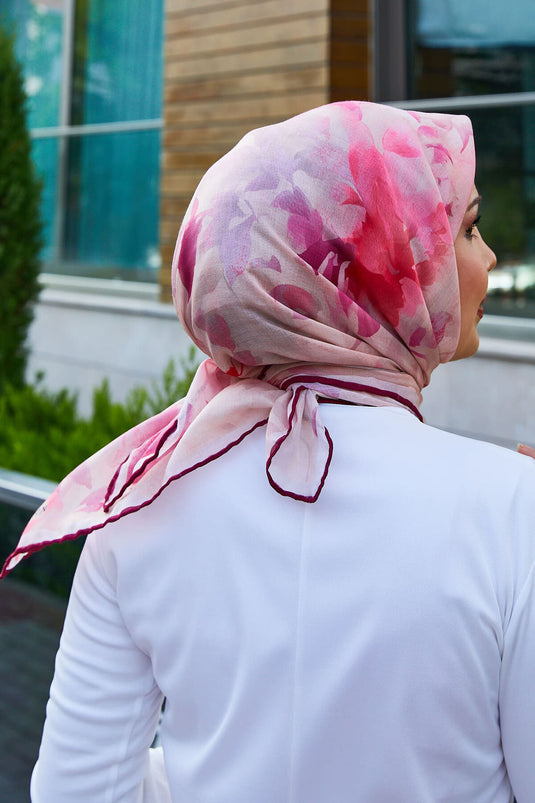 Écharpe à motifs floraux bordeaux