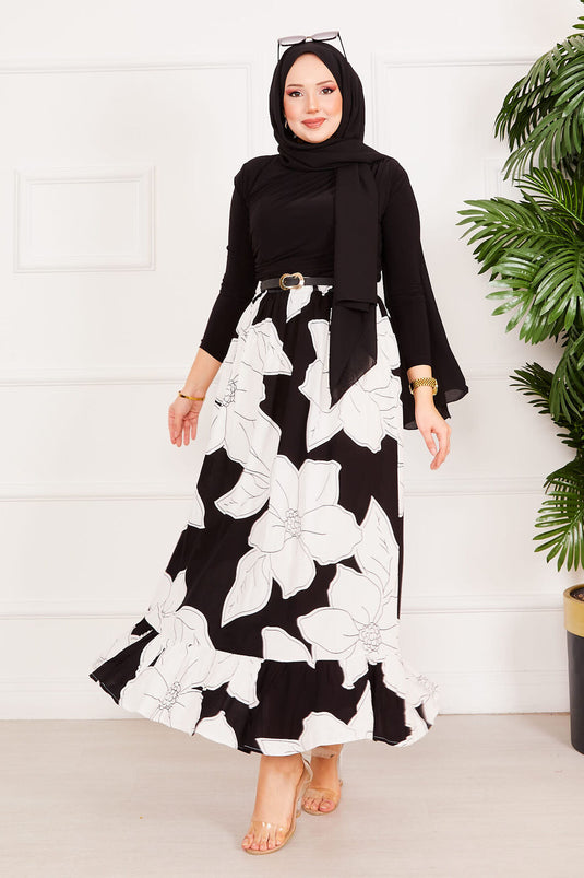 تنورة سوداء منقوشة بالزهور