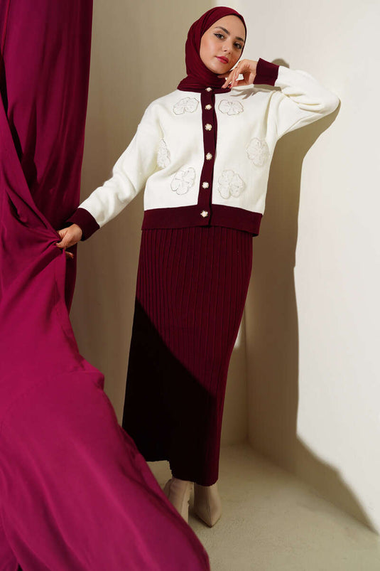 بدلة تريكو من قطعتين بنقوش زهرية، لون عنابي