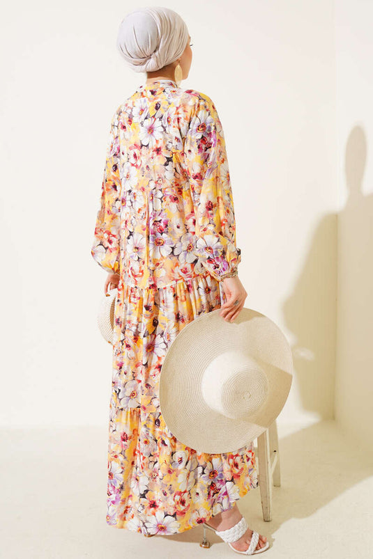 Ausgestelltes Kleid mit Blumenmuster Gelb