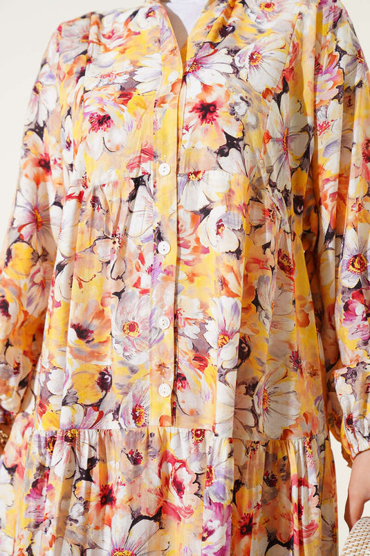 Ausgestelltes Kleid mit Blumenmuster Gelb