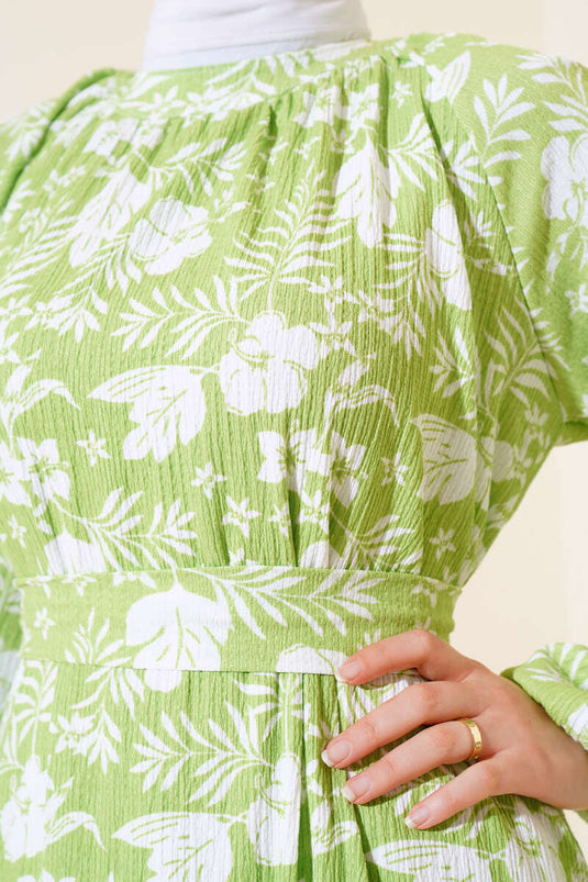 Lagenkleid mit Blumenmuster und Gürtel Grün