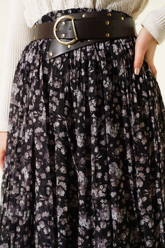 تنورة شيفون مطوية بنقشة الأزهار باللون الأسود