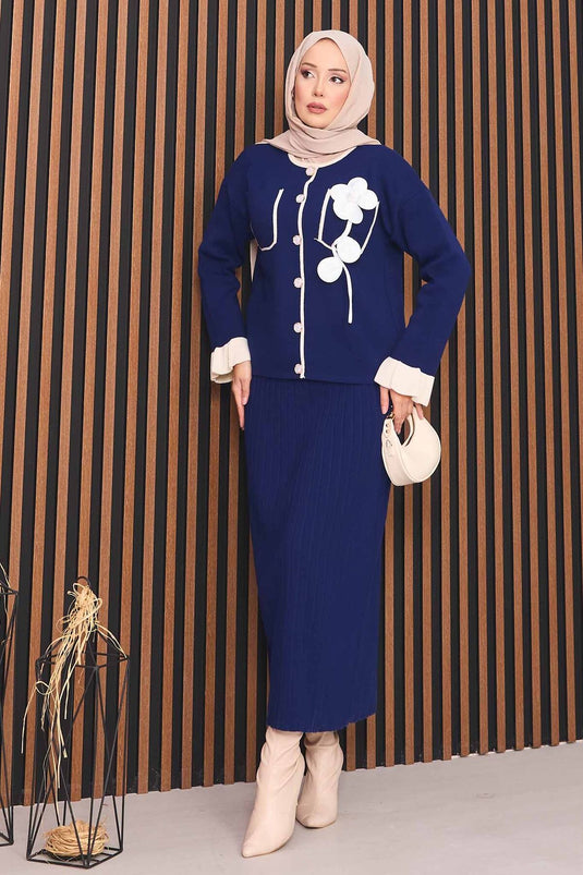 Bloemdetail van parelmoer met knopen, hijab-breiwerk, marineblauw