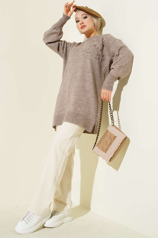 تونيك محبوك ناعم بتفاصيل زهرية، لون المنك