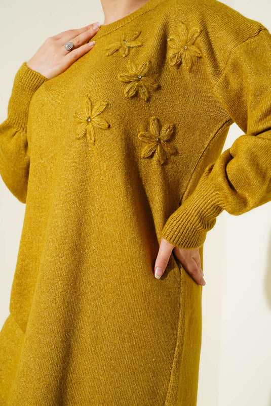 تونيك ناعم محبوك بتفاصيل زهرية، أخضر زيتوني